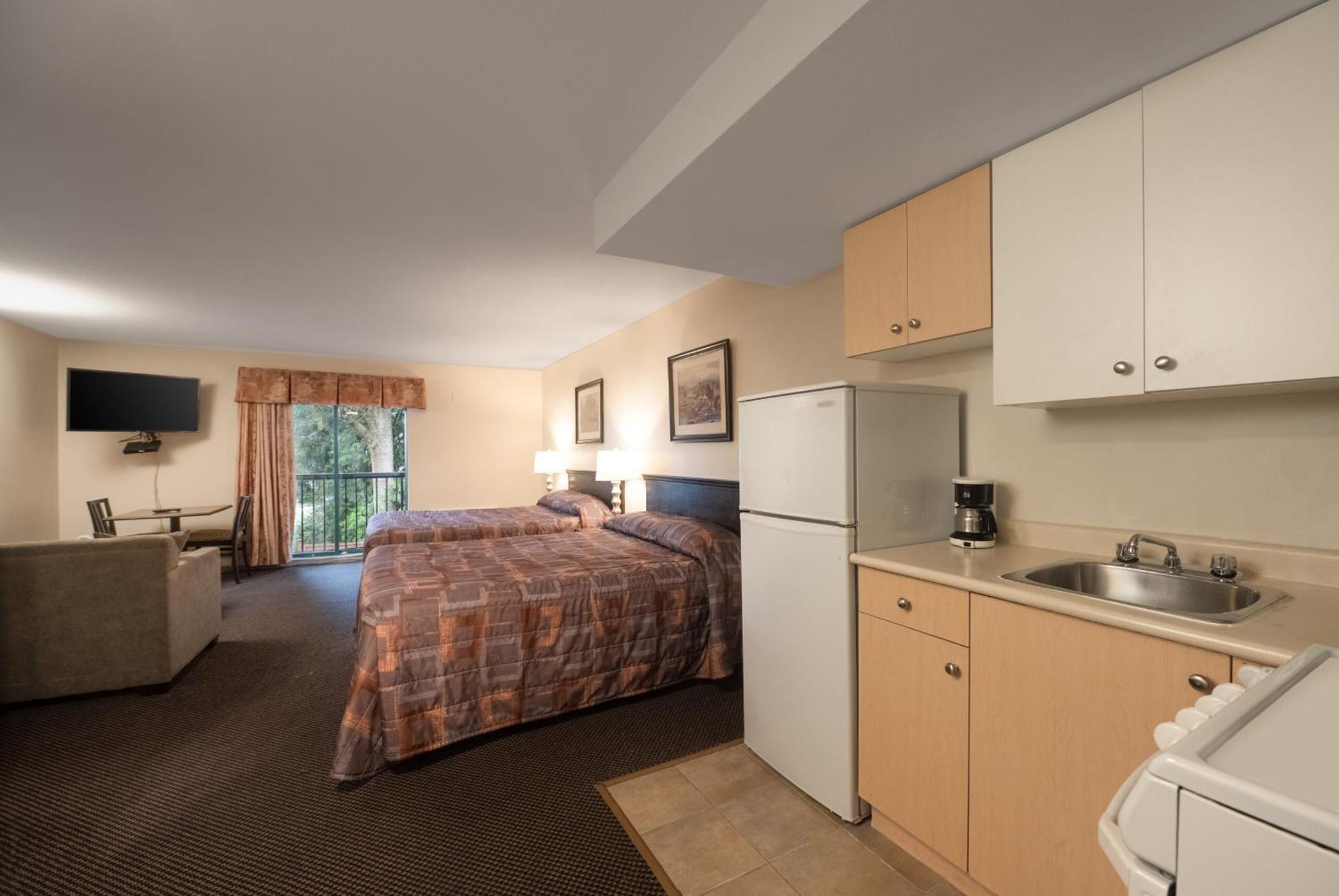 Canadian Inn Surrey Dış mekan fotoğraf