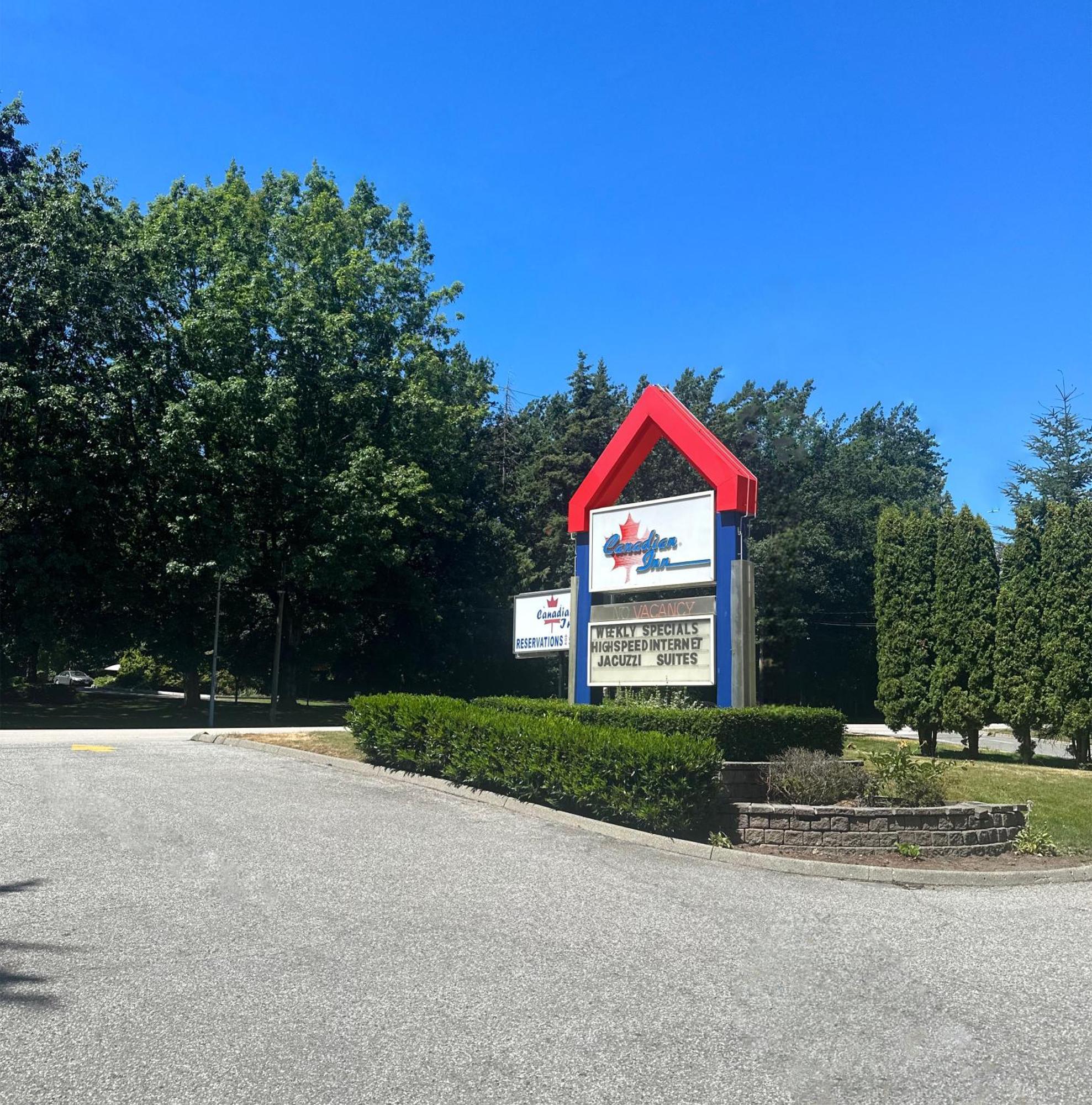Canadian Inn Surrey Dış mekan fotoğraf